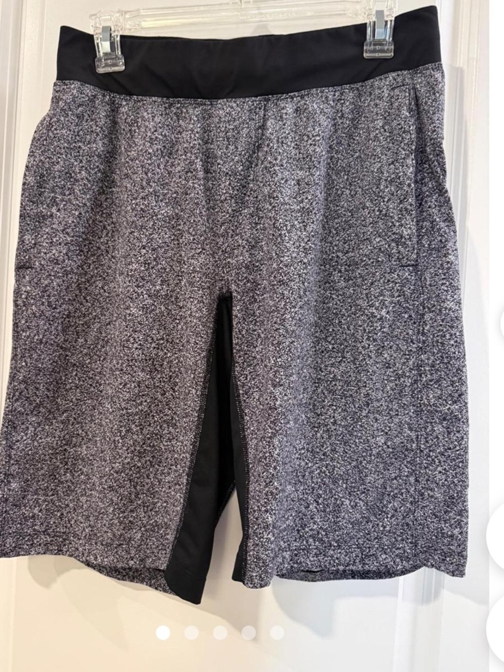 lululemon athletica Heather Gray & Black Men's Training Shorts L